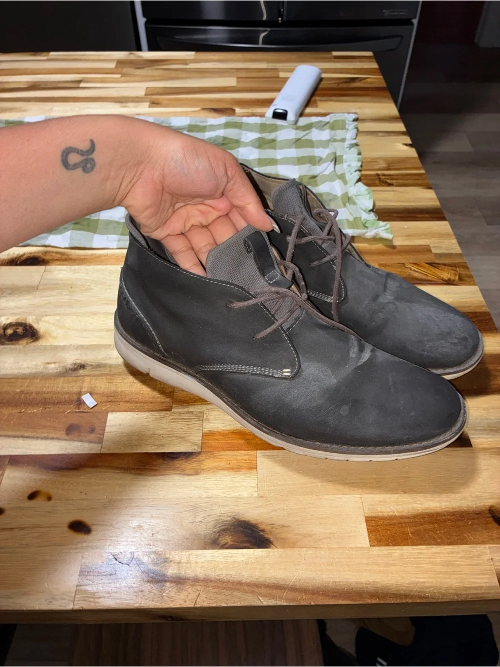 Reaction Kenneth Cole casual lace